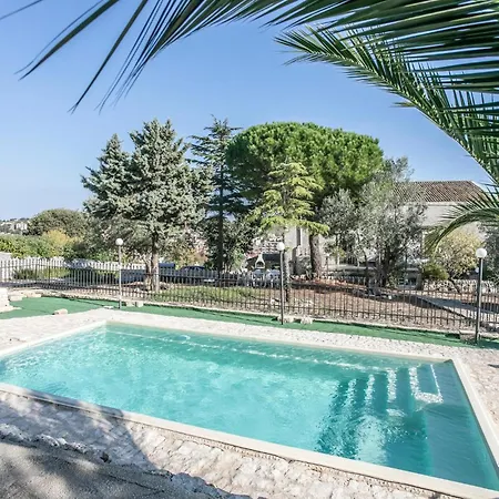 Casa vacanze Cozy In With Kitchenette